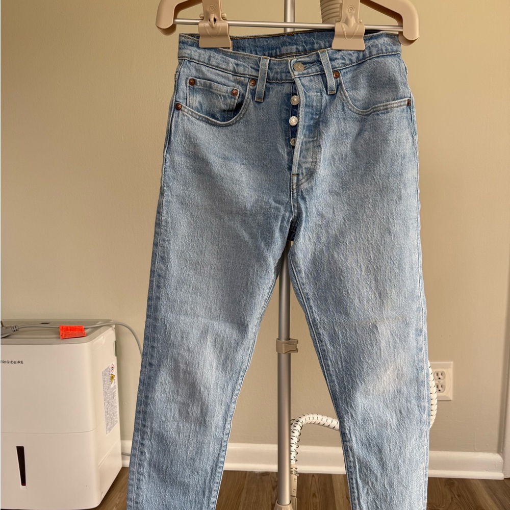 Levi’s 501 Skinny Premium Jeans Light Wash Button Fly Women’s 26
